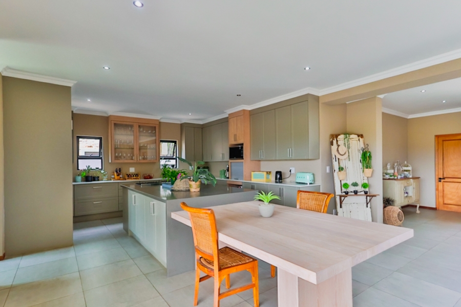 4 Bedroom Property for Sale in The Coves North West